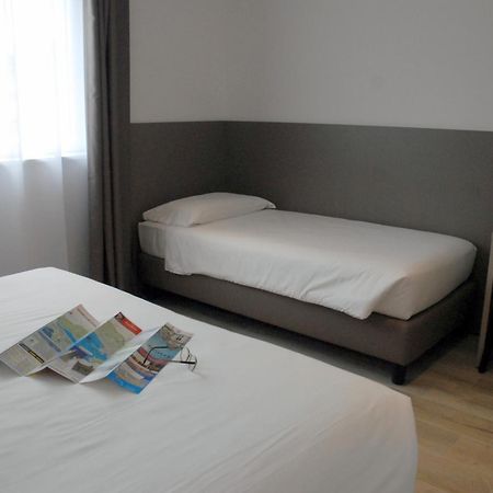 Hotel Sonia Aquilinia Экстерьер фото