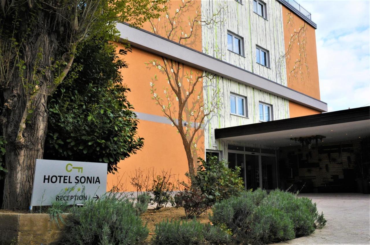Hotel Sonia Aquilinia Экстерьер фото