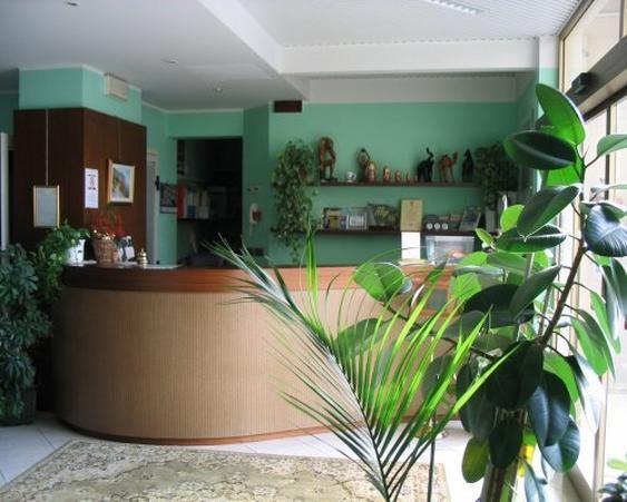 Hotel Sonia Aquilinia Интерьер фото
