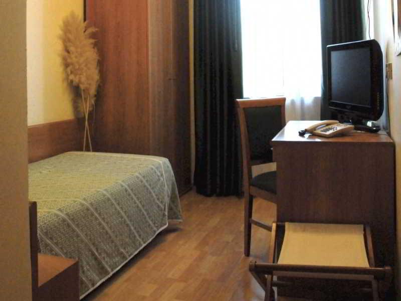 Hotel Sonia Aquilinia Экстерьер фото