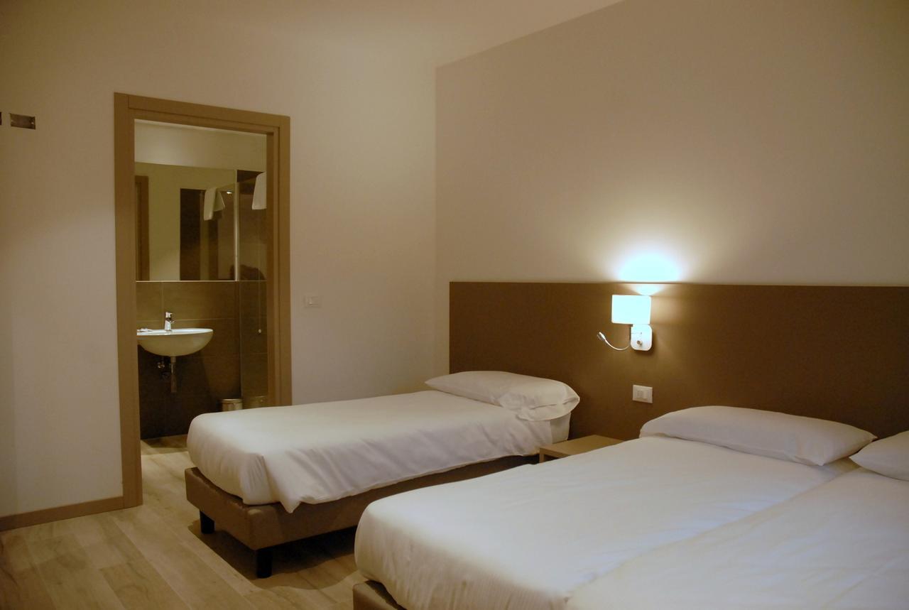 Hotel Sonia Aquilinia Экстерьер фото