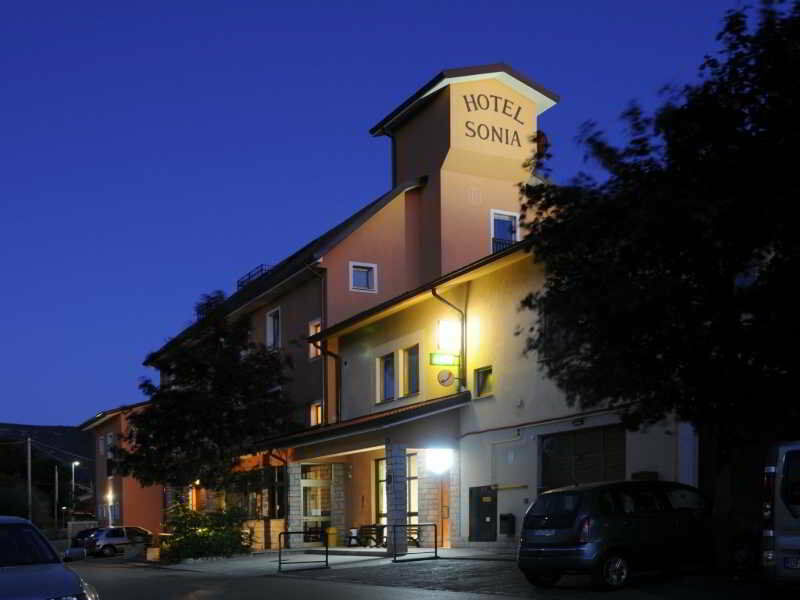 Hotel Sonia Aquilinia Экстерьер фото