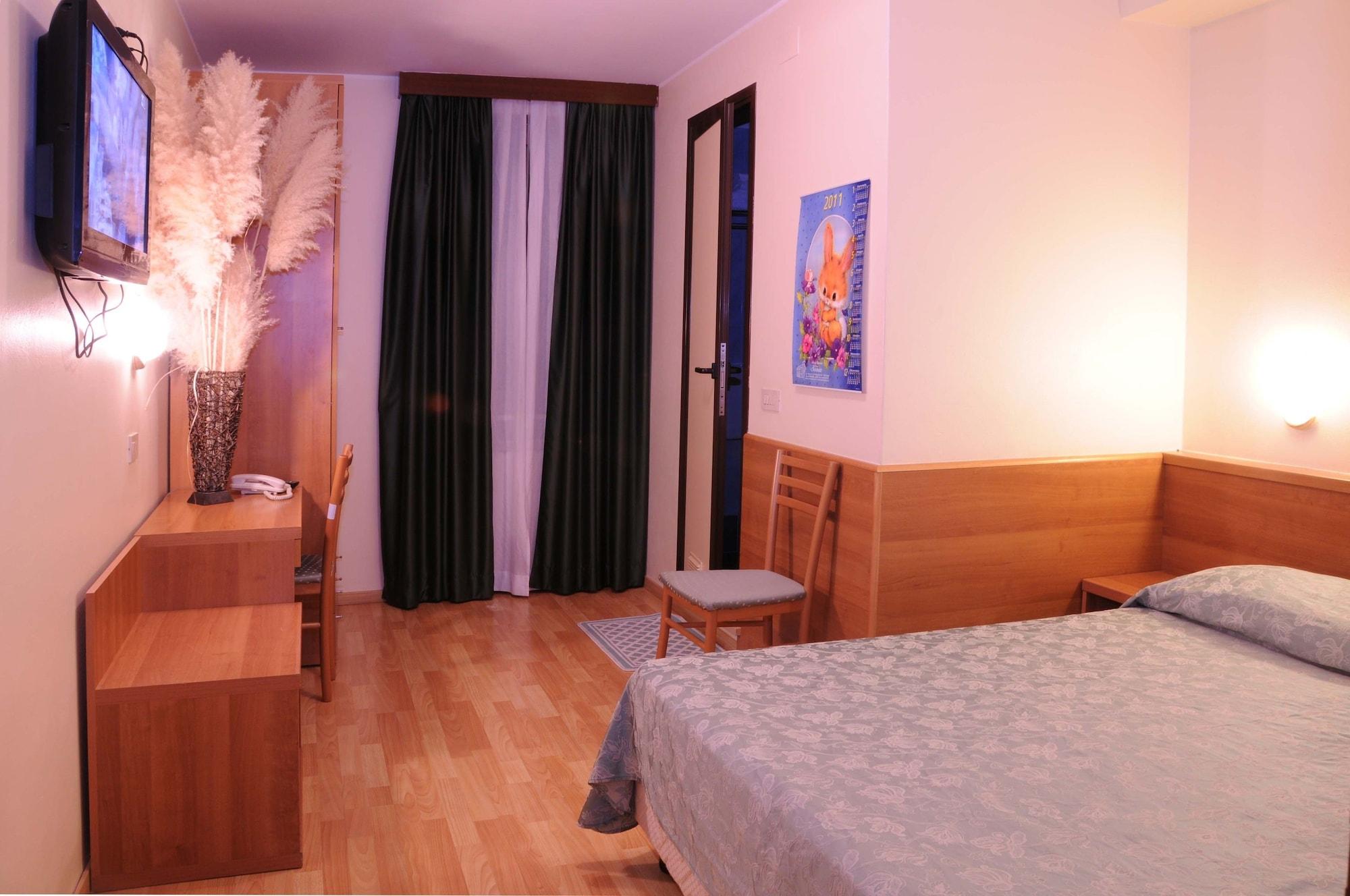 Hotel Sonia Aquilinia Экстерьер фото