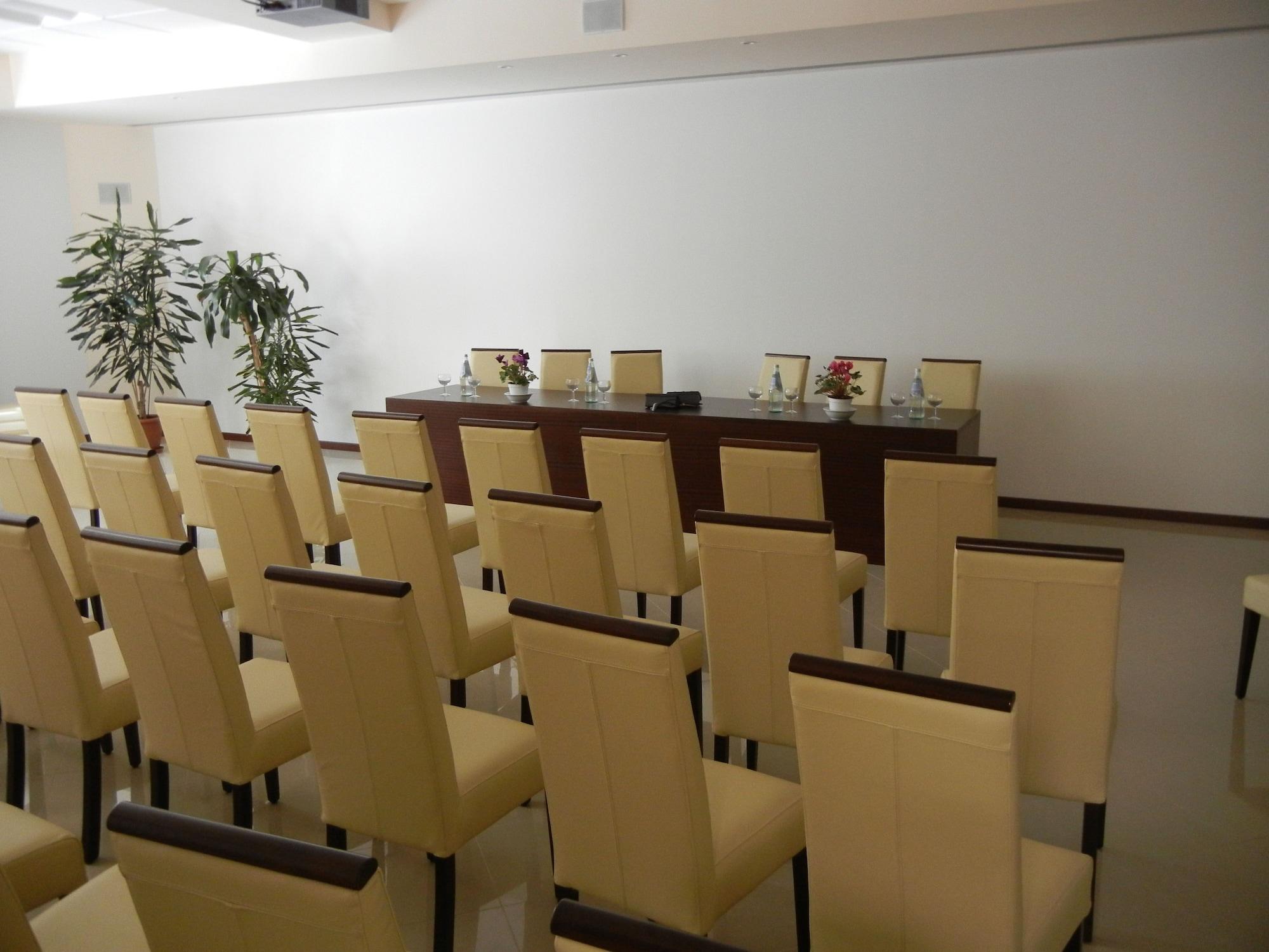Hotel Sonia Aquilinia Экстерьер фото