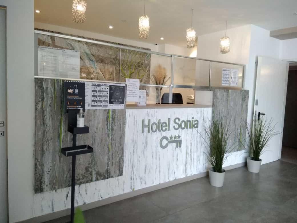 Hotel Sonia Aquilinia Экстерьер фото
